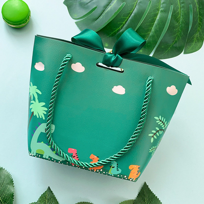 Green Art Paper Printed Paper Shopping Bag With Ribbon Handle Rope For Gift Package
